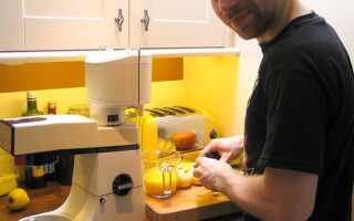 Nápoj plný vitamínů díky odšťavňovače Nápoj plný vitamínů díky odšťavňovače
