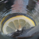Proč pít vodu s citrónem