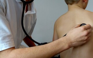 Kašlete, až vás bolí břišní svaly? Ulevte si Kašlete, až vás bolí břišní svaly? Ulevte si